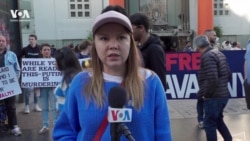 Где Навальный? Адвокаты оппозиционера почти наделю не знают, где он находится. Сторонники Навального по всему миру выходят на акции протеста Где Навальный? Адвокаты оппозиционера почти наделю не знают, где он находится. Сторонники Навального по всему миру выходят на акции протеста