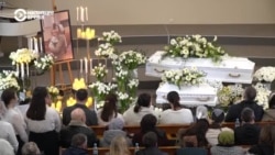 В Одессе второй день прощаются с погибшими во время атаки российских дронов В Одессе второй день прощаются с погибшими во время атаки российских дронов