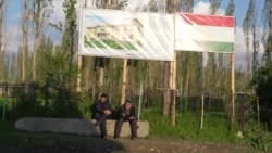 На севере Таджикистана жители села своими силами строят больницу: сейчас в селе нет даже амбулатории. На севере Таджикистана жители села своими силами строят больницу: сейчас в селе нет даже амбулатории.