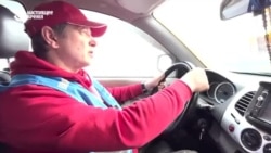 Евгений Ткачев каждый день возит под обстрелами воду жителям Часова Яра. История волонтера Евгений Ткачев каждый день возит под обстрелами воду жителям Часова Яра. История волонтера