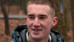 "Утром ты с сослуживцем пил кофе, а вечером его уже нет": о войне рассказывает один из самых молодых бойцов полка "Азов" "Утром ты с сослуживцем пил кофе, а вечером его уже нет": о войне рассказывает один из самых молодых бойцов полка "Азов"