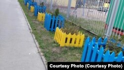 Тот самый забор в поселке Янино