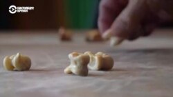 Человек на карте: игра в кости шагай-наадан Человек на карте: игра в кости шагай-наадан