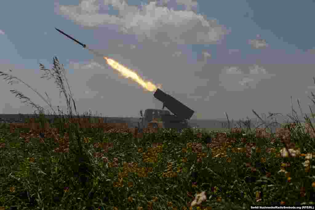 Реактивной системе залпового огня БМ-21 "Град" уже более 60 лет, но в умелых руках это по-прежнему хорошее оружие