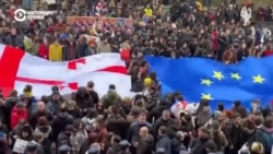 В Грузии готовятся к рассмотрению законопроектов об "иноагентах" В Грузии готовятся к рассмотрению законопроектов об "иноагентах"