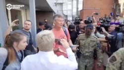 Экс-мэра Екатеринбурга Евгения Ройзмана задержали по делу о "дискредитации" российской армии Экс-мэра Екатеринбурга Евгения Ройзмана задержали по делу о "дискредитации" российской армии