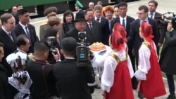 Бронепоезд, каравай, лимузин. Ким Чен Ын приехал во Владивосток Бронепоезд, каравай, лимузин. Ким Чен Ын приехал во Владивосток