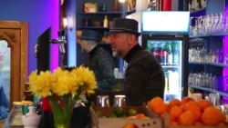 Война глазами документалистов: Тбилиси. "РадиоКафе" Война глазами документалистов: Тбилиси. "РадиоКафе"