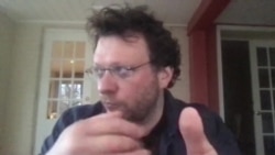 Журналист и писатель Петр Померанцев о двух Россиях – старой, построенной на коррупции, и новой, в которой побеждает идеология Журналист и писатель Петр Померанцев о двух Россиях – старой, построенной на коррупции, и новой, в которой побеждает идеология