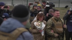 Война глазами документалистов: полевая свадьба Война глазами документалистов: полевая свадьба