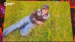 "Принесли его мертвым: одна пуля попала в плечо, вторая в руку". Рассказы родных погибших в конфликте между Кыргызстаном и Таджикистаном "Принесли его мертвым: одна пуля попала в плечо, вторая в руку". Рассказы родных погибших в конфликте между Кыргызстаном и Таджикистаном