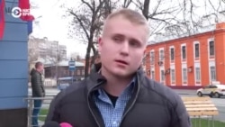 Полицейский, которого якобы толкнул фигурант "московского дела": "Как таковой боли я не испытывал" Полицейский, которого якобы толкнул фигурант "московского дела": "Как таковой боли я не испытывал"