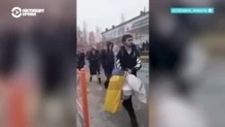 "Уповай на Господа, но будь шустрым": выходцев из Центральной Азии провожают на войну с Украиной "Уповай на Господа, но будь шустрым": выходцев из Центральной Азии провожают на войну с Украиной