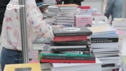 Онлайн-магазин "ЛитРес" попросит авторов переписать книги из-за запрета пропаганды ЛГБТ Онлайн-магазин "ЛитРес" попросит авторов переписать книги из-за запрета пропаганды ЛГБТ