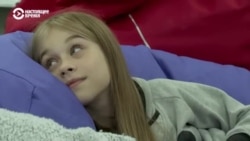 "Позамерзали тут все, как жучки!" Жители модульных городков рассказывают, как живут без света из-за обстрелов России "Позамерзали тут все, как жучки!" Жители модульных городков рассказывают, как живут без света из-за обстрелов России