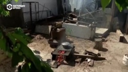 Как жители киевской Горенки восстанавливают дома после обстрелов Как жители киевской Горенки восстанавливают дома после обстрелов