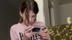 "Хочу, чтобы война закончилась и мама была живая": Катя потеряла мать от обстрела вокзала в Краматорске
 "Хочу, чтобы война закончилась и мама была живая": Катя потеряла мать от обстрела вокзала в Краматорске