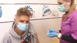 В Украине разрешили прививать подростков В Украине разрешили прививать подростков