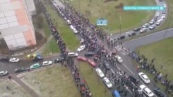 Силовики расстреливают протестующих в Беларуси 22 ноября светошумовыми гранатами Силовики расстреливают протестующих в Беларуси 22 ноября светошумовыми гранатами