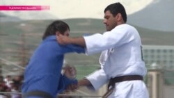 Таджикские пахлавоны - богатыри, которые всегда стоят на ногах Таджикские пахлавоны - богатыри, которые всегда стоят на ногах