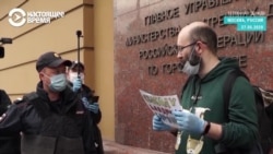 За что задержали Илью Азара и почему люди выходят в пикеты в его поддержку За что задержали Илью Азара и почему люди выходят в пикеты в его поддержку