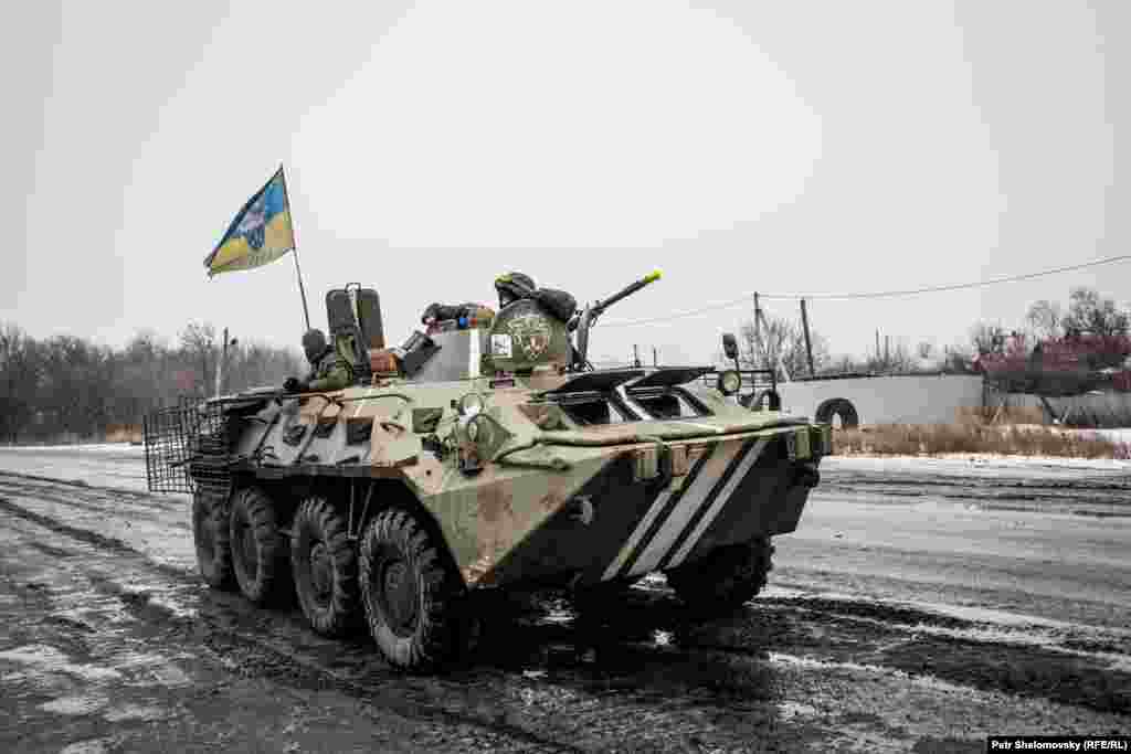 Украинская БТР рядом с Дебальцево