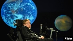 Стивен Хокинг читает лекцию о Земле