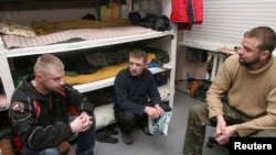 Украинские пленники в Дебальцево