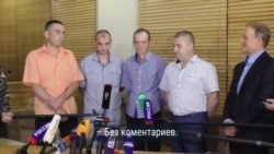 В Минск привезли четверых освобожденных украинских пленных В Минск привезли четверых освобожденных украинских пленных