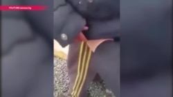 Пятилетний бизнесмен в ботинках, заклеенных скотчем. Как выглядит детский труд в Кыргызстане Пятилетний бизнесмен в ботинках, заклеенных скотчем. Как выглядит детский труд в Кыргызстане