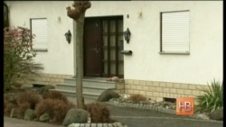 Следователи сделали "важное открытие" в доме второго пилота лайнера Germanwings Следователи сделали "важное открытие" в доме второго пилота лайнера Germanwings