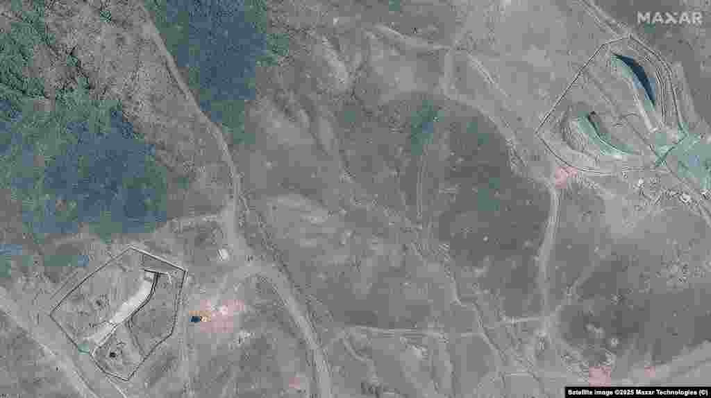 Вход в подземные туннели завода в Фордо до и после бомбардировки