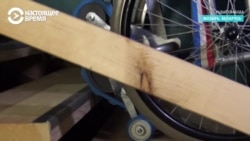 Колясочнику выдали подъемник после того, как он отправил видео президенту Колясочнику выдали подъемник после того, как он отправил видео президенту