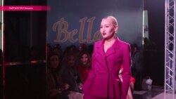 Женщины в Кыргызстане выбирают моду от отечественных дизайнеров Женщины в Кыргызстане выбирают моду от отечественных дизайнеров