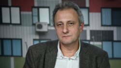 "Власти подставляют Зюганова". Политолог Андрей Колесников – о попытках КПРФ оспорить результаты выборов в Москве "Власти подставляют Зюганова". Политолог Андрей Колесников – о попытках КПРФ оспорить результаты выборов в Москве