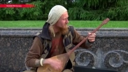 Как хомыс и ситар помогают игре на домбыре Как хомыс и ситар помогают игре на домбыре