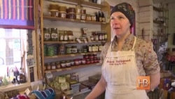 На эстонском острове Сааремаа торгуют местными деликатесами На эстонском острове Сааремаа торгуют местными деликатесами
