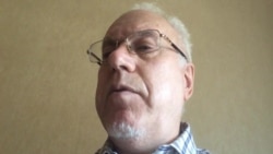 Автор учебника по экономике рассказал, почему его книгу не рекомендуют школам Автор учебника по экономике рассказал, почему его книгу не рекомендуют школам