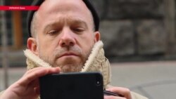 Немец проводит для киевлян и туристов экскурсии по любимым местам украинских коррупционеров Немец проводит для киевлян и туристов экскурсии по любимым местам украинских коррупционеров