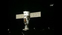 Экипаж корабля "Союз" приземлился в Казахстане Экипаж корабля "Союз" приземлился в Казахстане