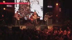 Хрупкий человек в больших очках. Десять лет назад не стало Егора Летова Хрупкий человек в больших очках. Десять лет назад не стало Егора Летова