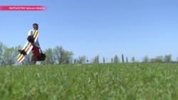 Зачем вейкбордисту конь, река и горный ландшафт Зачем вейкбордисту конь, река и горный ландшафт