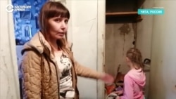 "В ту комнату мы вообще стараемся не заходить": жильцы показывают трещины в их доме "В ту комнату мы вообще стараемся не заходить": жильцы показывают трещины в их доме