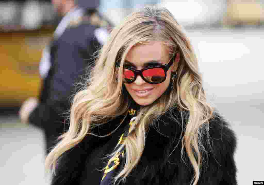 Американская актриса, известная по картинам категории 18+ , Кармен Электра тоже принимает участие в благотворительной акции "Бал Жизни"  