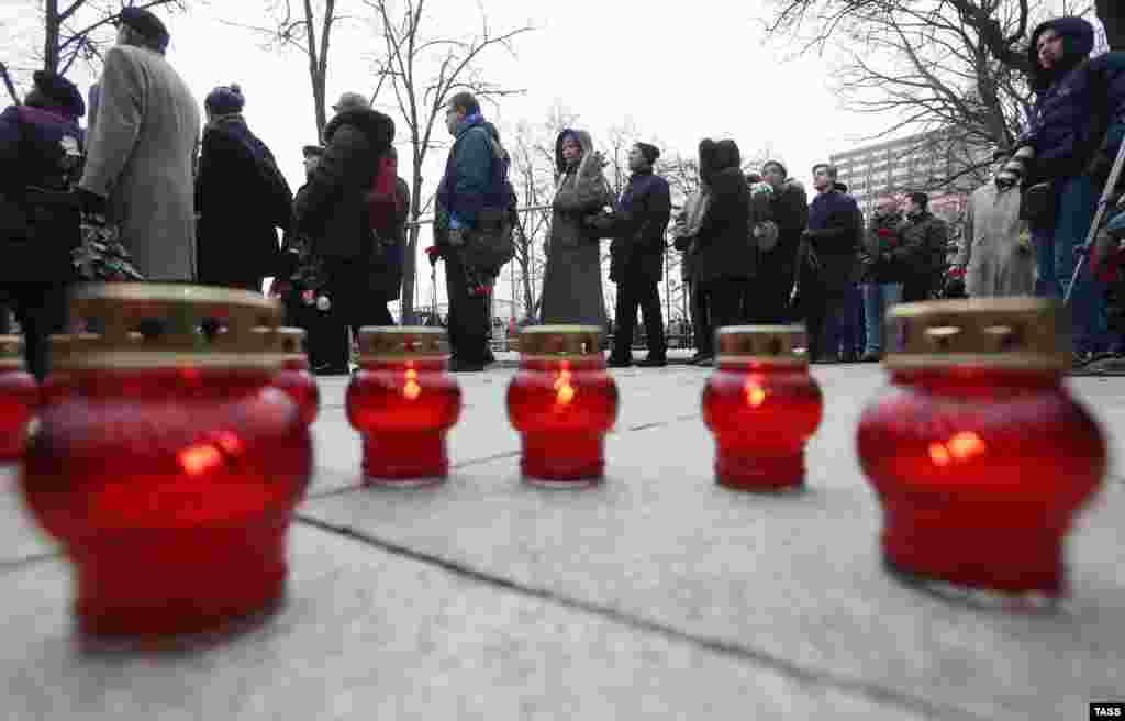 Прощание с Борисом Немцовым в Сахаровском Центре в Москве 