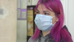 Девятнадцатилетние врачи на передовой против COVID-19 Девятнадцатилетние врачи на передовой против COVID-19