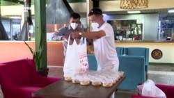 Как в Кыргызстане волонтеры помогают медикам из "красных зон" Как в Кыргызстане волонтеры помогают медикам из "красных зон"