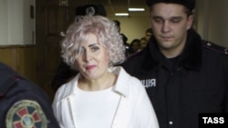 Неля Штепа на процессе в Харькове