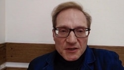 Почему россияне за год стали резко хуже относиться к власти. Интервью Михаила Дмитриева Почему россияне за год стали резко хуже относиться к власти. Интервью Михаила Дмитриева