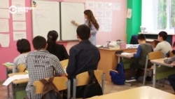 Ребенка мигрантов из Таджикистана отчислили из школы в Москве из-за якобы переезда родителей Ребенка мигрантов из Таджикистана отчислили из школы в Москве из-за якобы переезда родителей